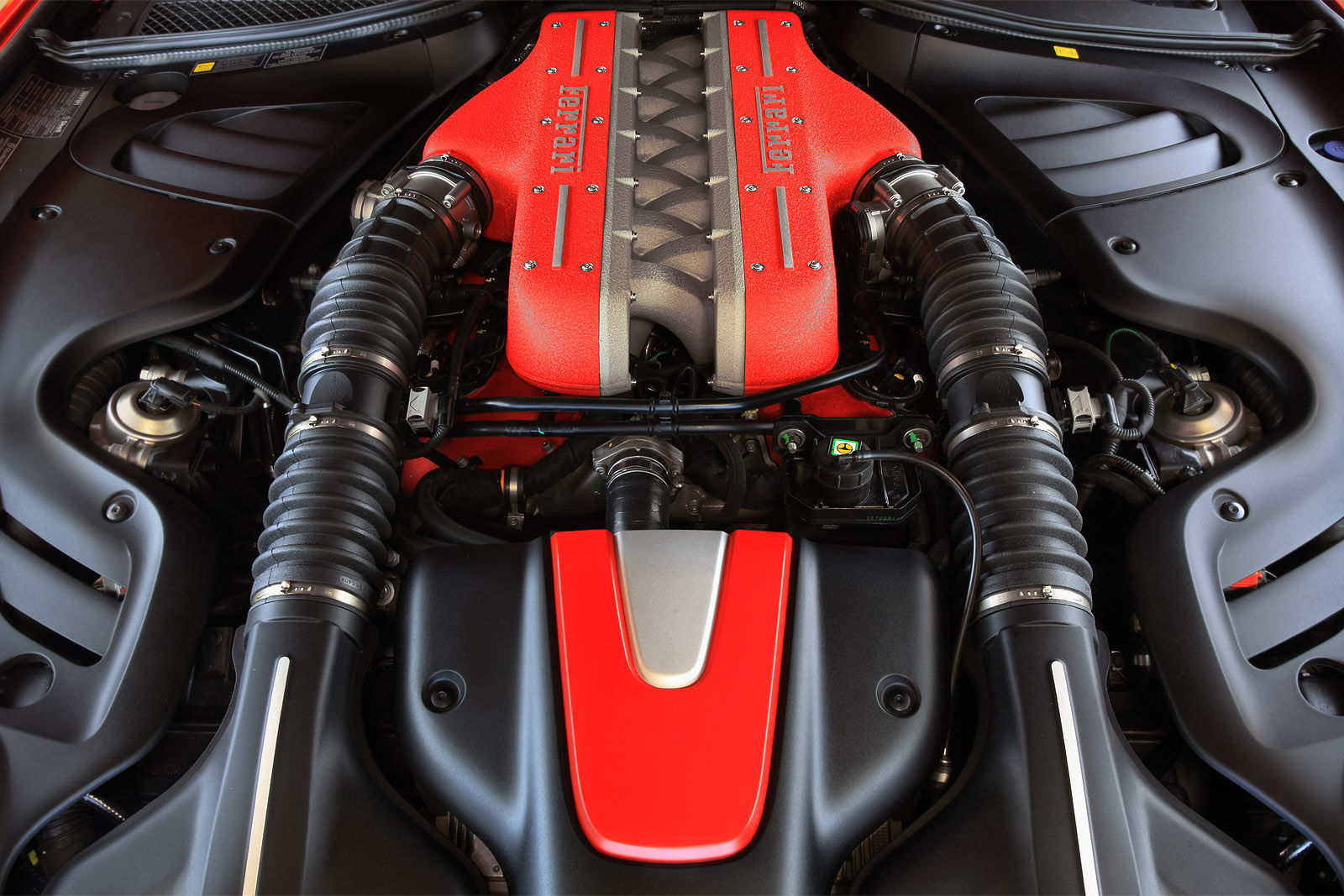 2012 Ferrari FF | 2012 Ferrari FF - Engine