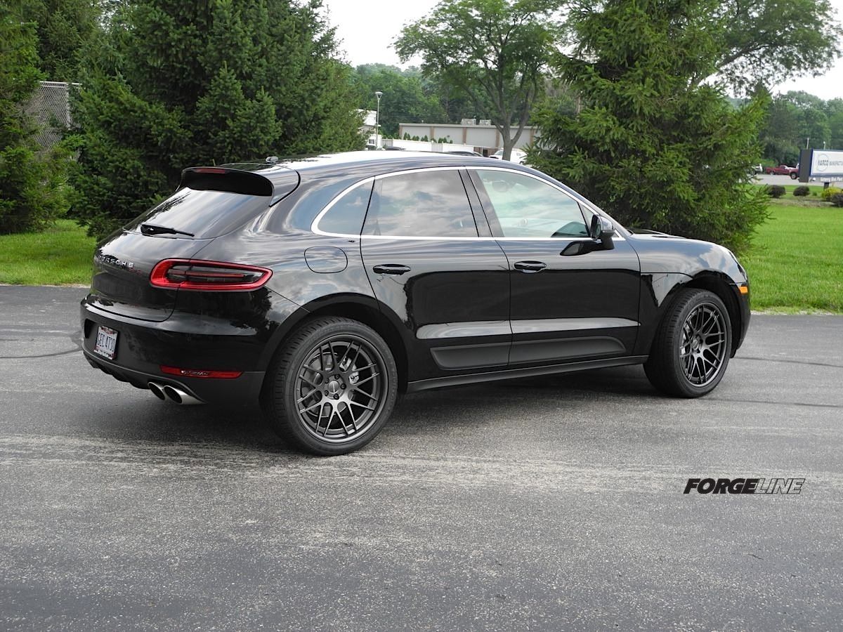 Troy's Porsche Macan on Forgeline DE3C Concave Wheels