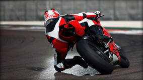 Ducati 1199 Panigale S - Turning