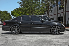 Mercedes E-Class 320 on Ruff Racing R955's