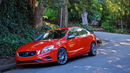 2013 Volvo S60 | K-PAX Racing VOLVO S60 GT6 - Side Angled Shot