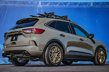 2020 Ford Escape | 2020 Ford Escape SEL AWD “Urban” Escape By LGE-CTS Motorsports -  low rear 3/4