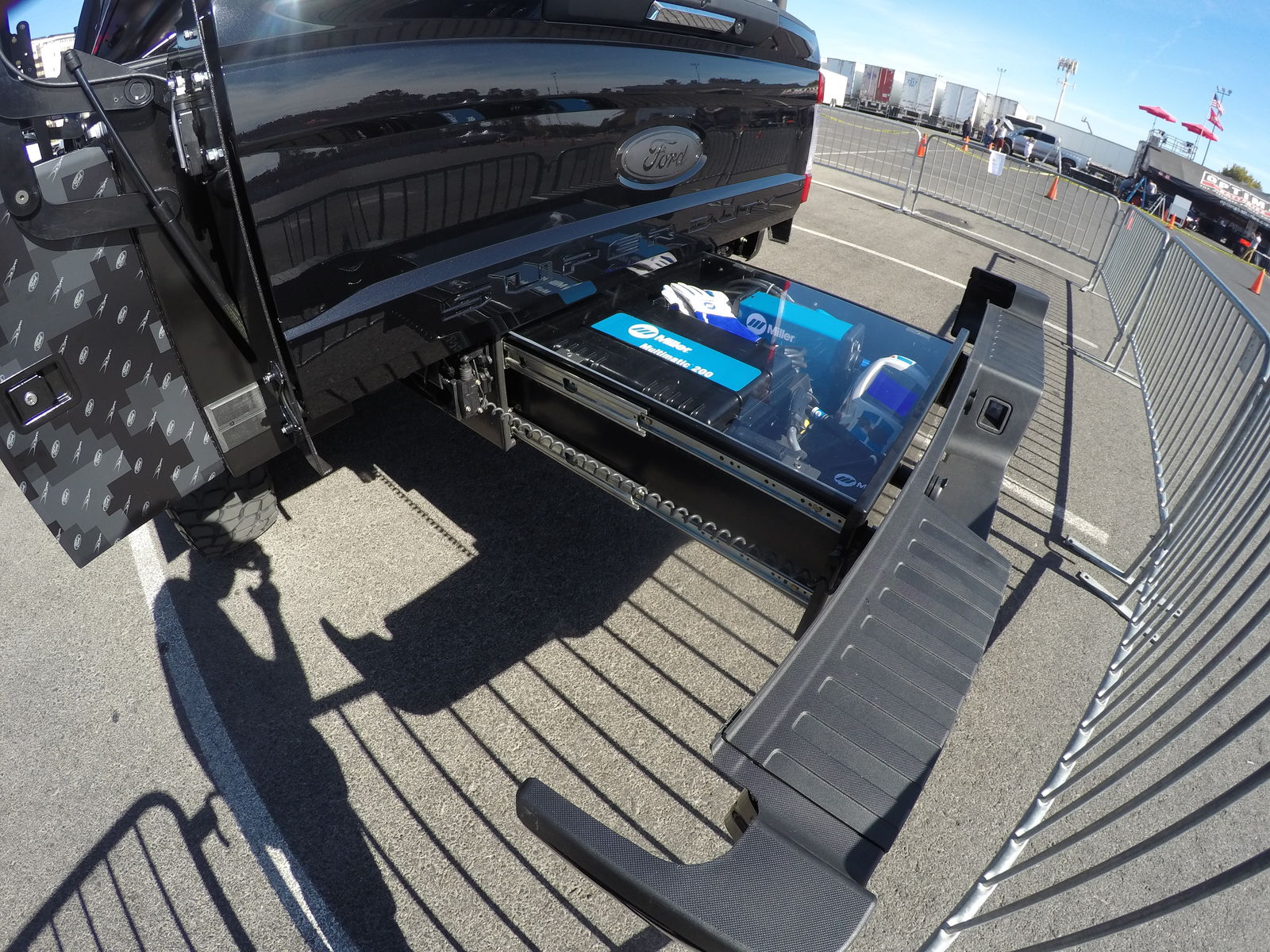 2019 Ford F-250 | 2019 F-250 4x4 SuperCrew By DeBerti Design - Cargo FordSEMA