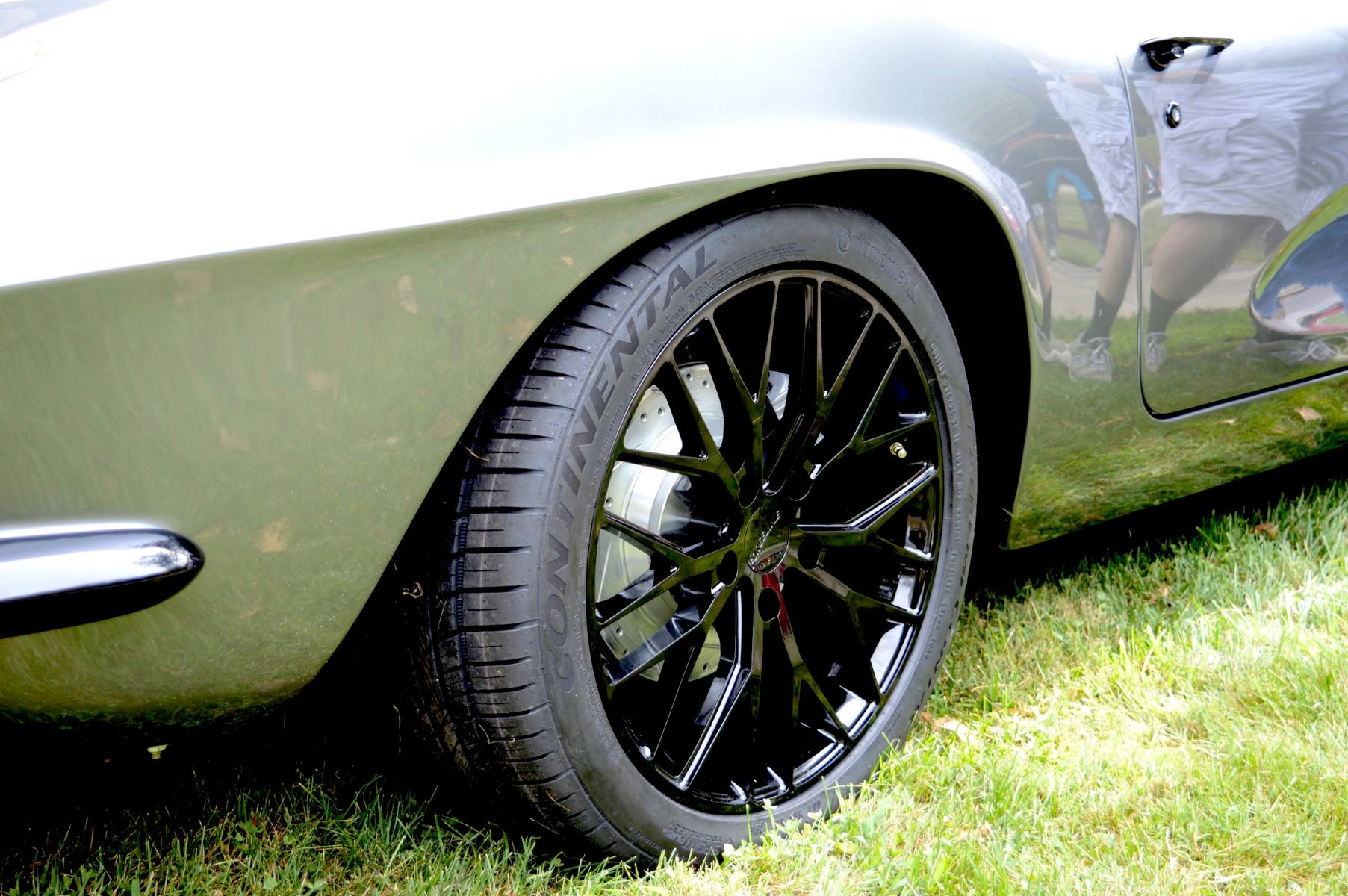 1962 Chevrolet Corvette | Joe Duckro’s 1962 Chevrolet Corvette on Forgeline One Piece Forged Monoblock ZH1 Wheels