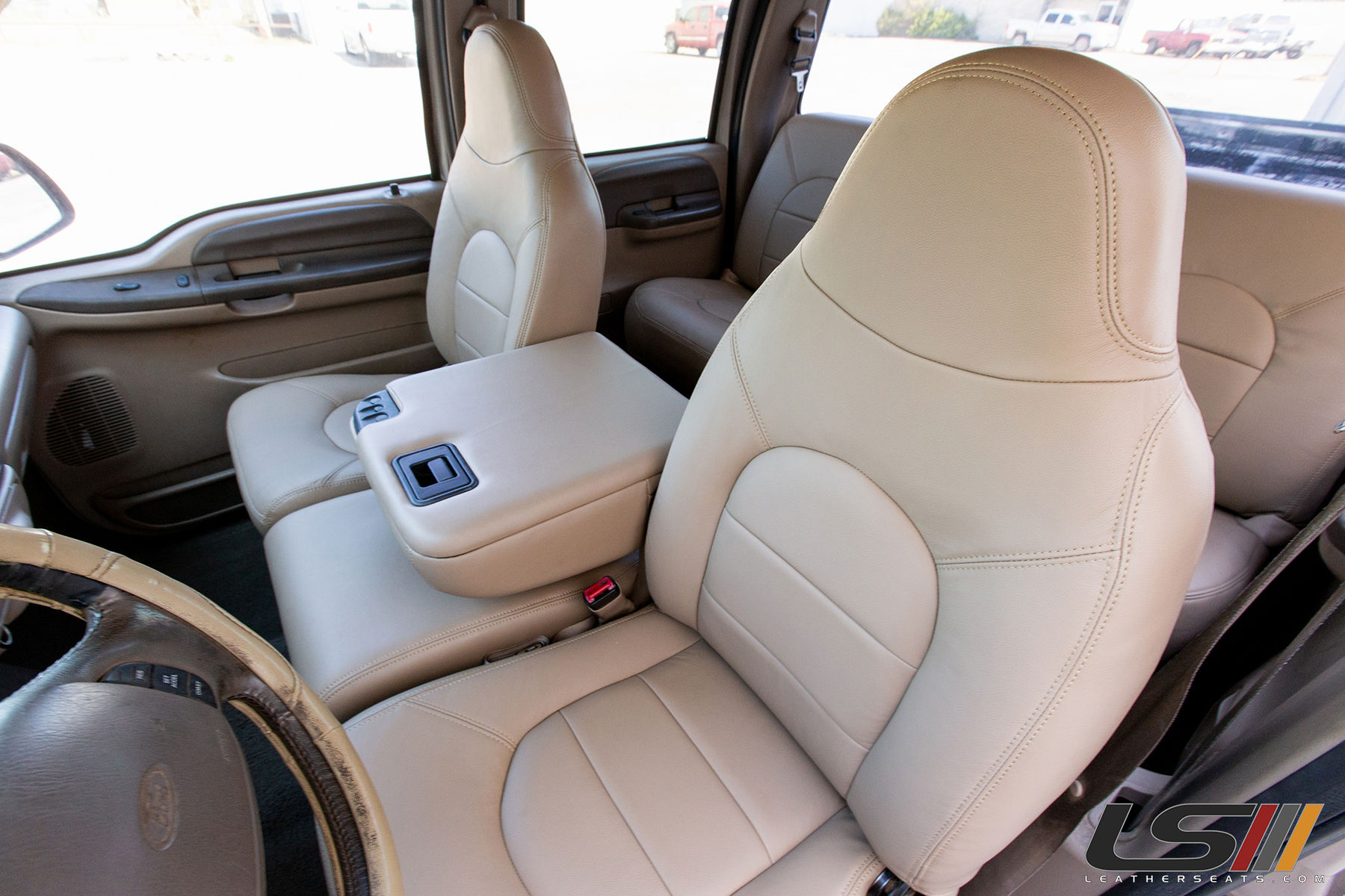 1999 Ford F-250 | 1999 Ford F250 Interior By LeatherSeats.com
