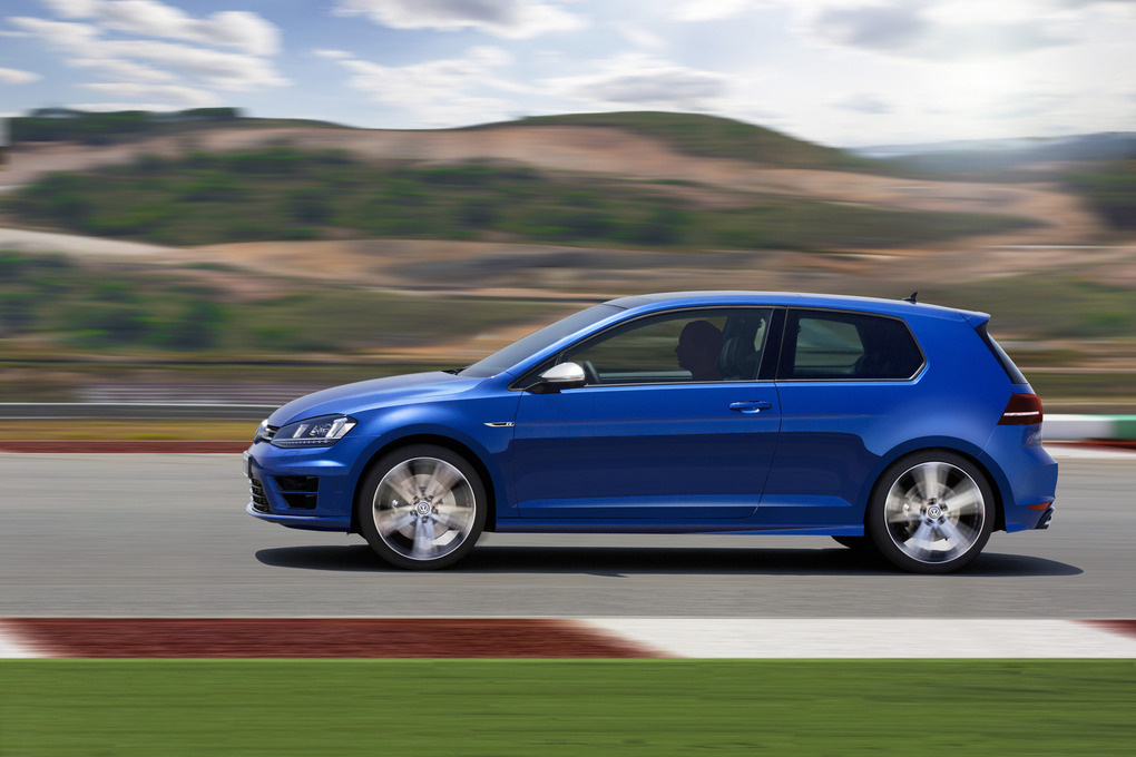 2015 Volkswagen Golf R | The '15 VW Golf R