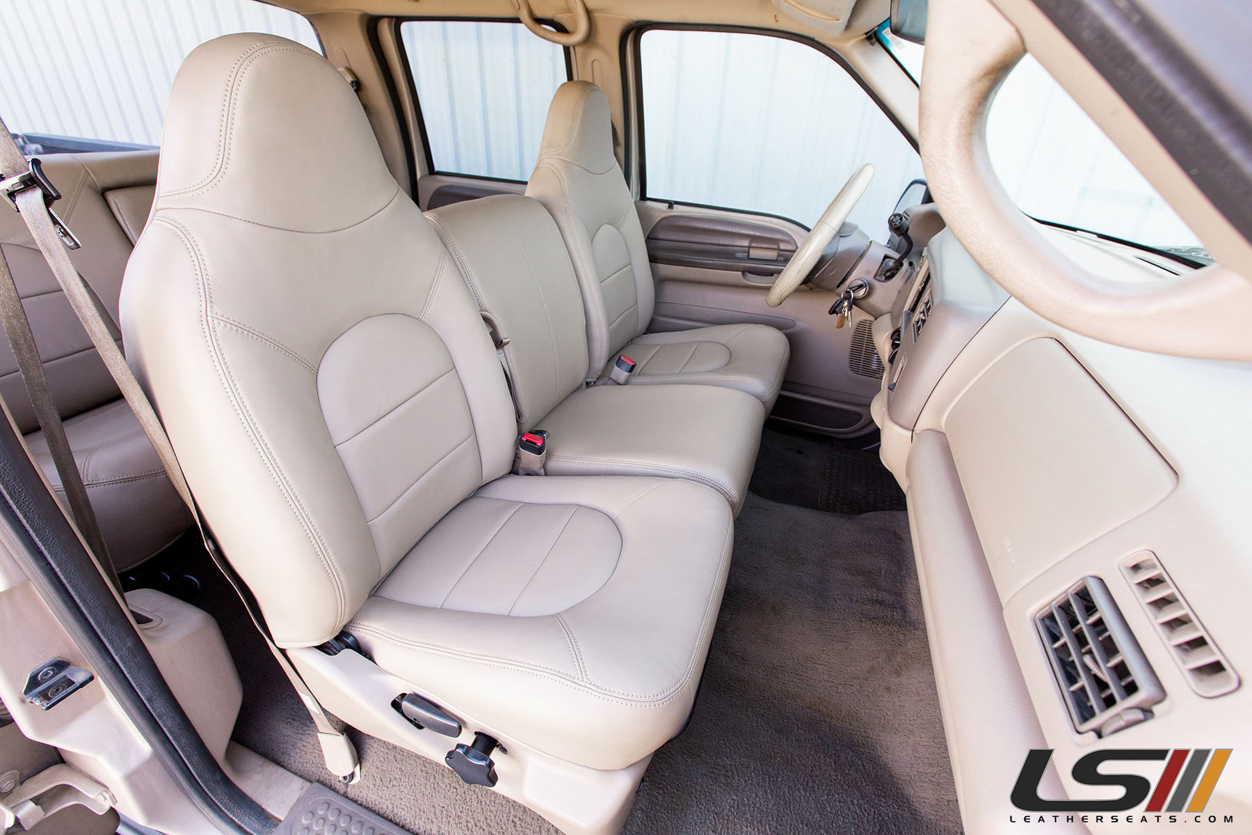 1999 Ford F-250 | 1999 Ford F250 Interior By LeatherSeats.com