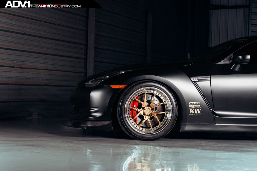 2010 Nissan GT-R | '10 Nissan GTR on ADV.1's