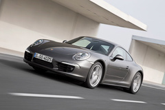 '13 Porsche 911 Carrera 4