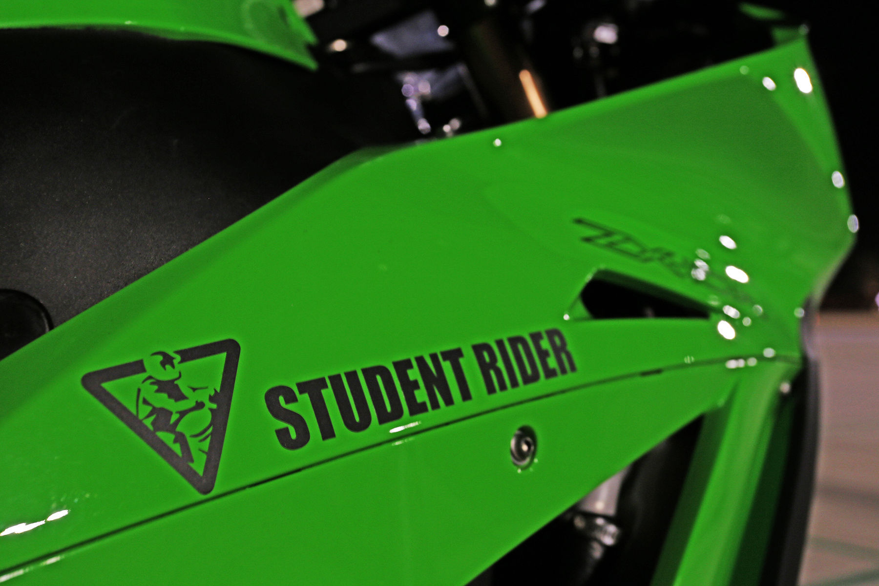 2011 Kawasaki ZX1000KBF NINJA ZX10R | Airstrip Attack 8