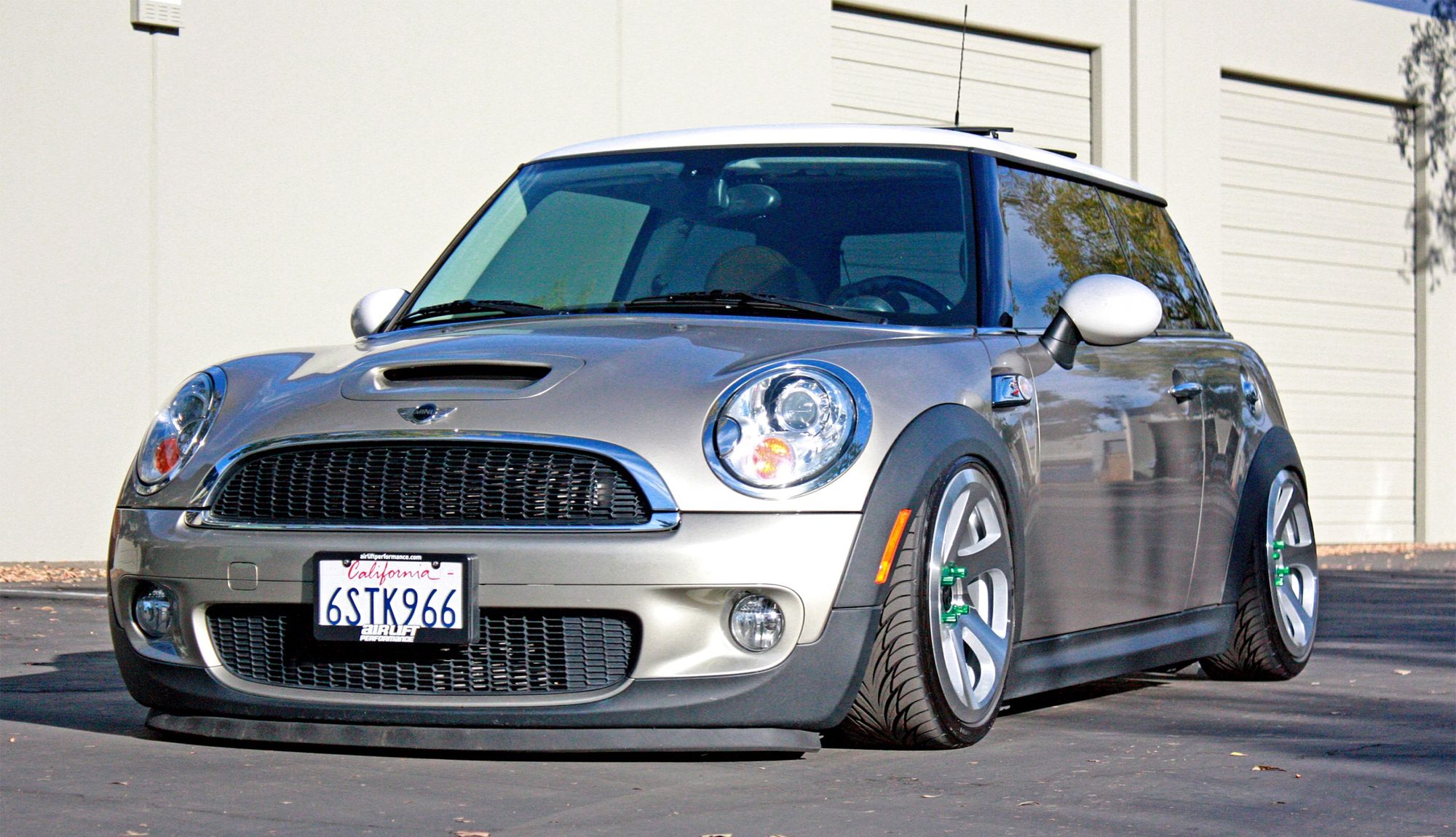 Мини 15. Мини Купер r55. Mini one r56. Mini Cooper s r56. Купер r56 s мини r56s.