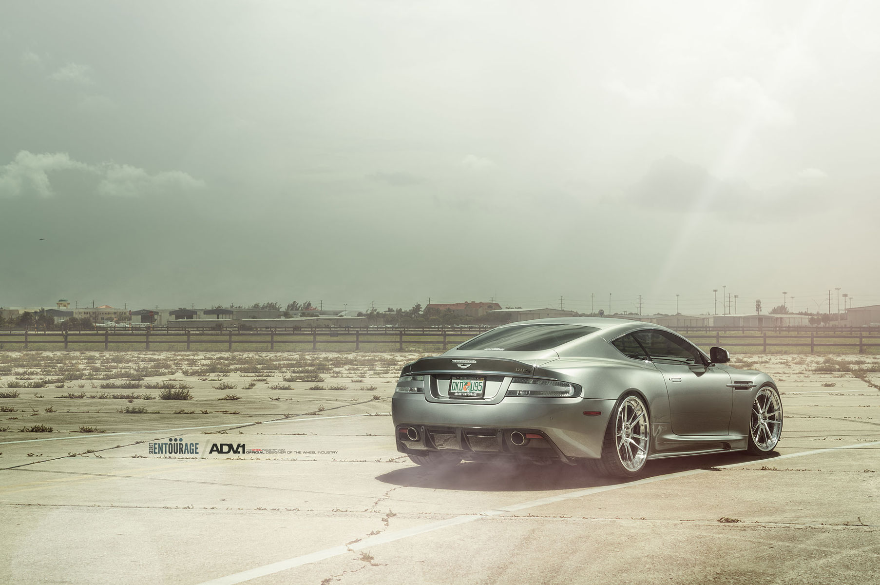  Aston Martin DBS | Aston Martin DBS