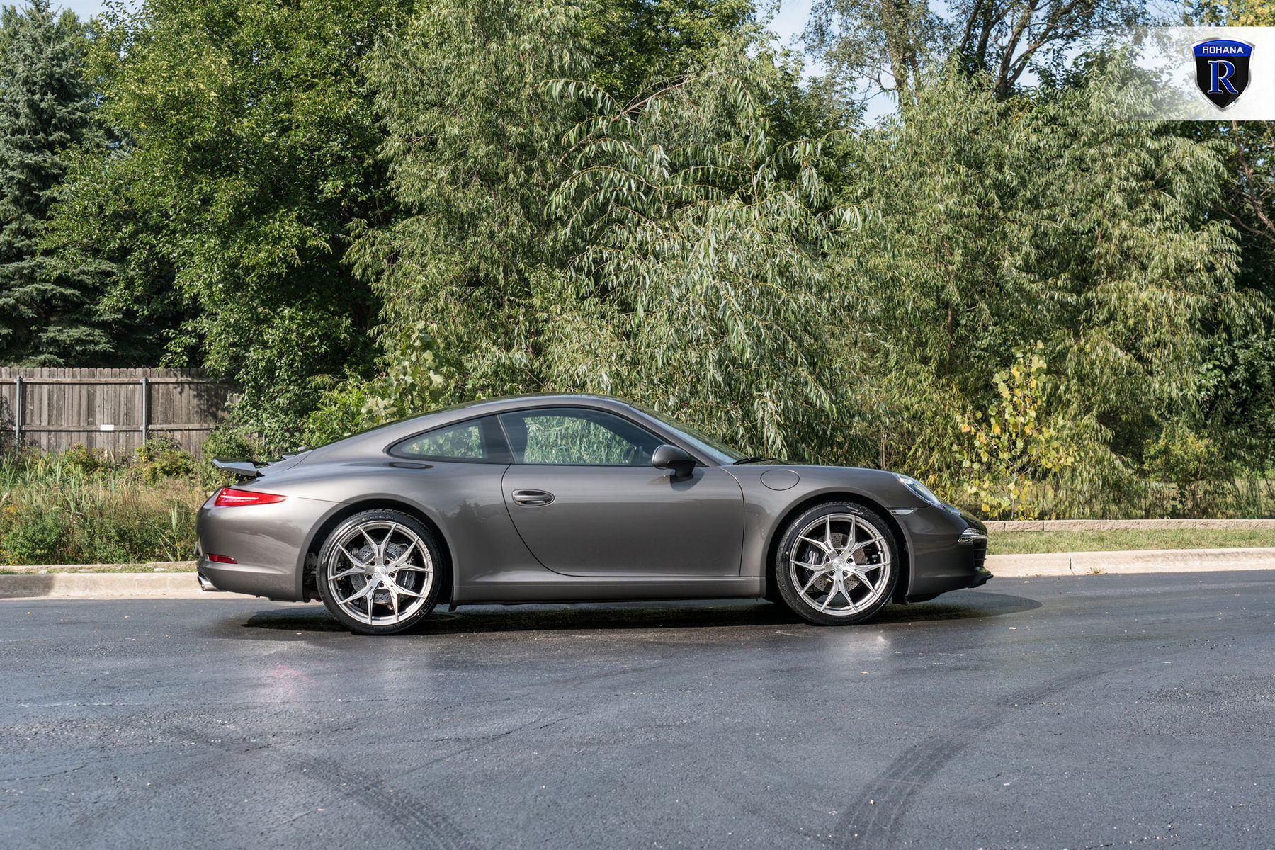 2016 Porsche 911 | Charcoal Porsche 911 Carrera - Side Profile