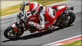 Monster 1200 R - Turning