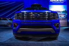 2019 Ford Expedition Limited MAX 4x2 by Good Boy Daisy - Rendering