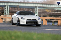 White GTR (Godzilla) - Front Profile