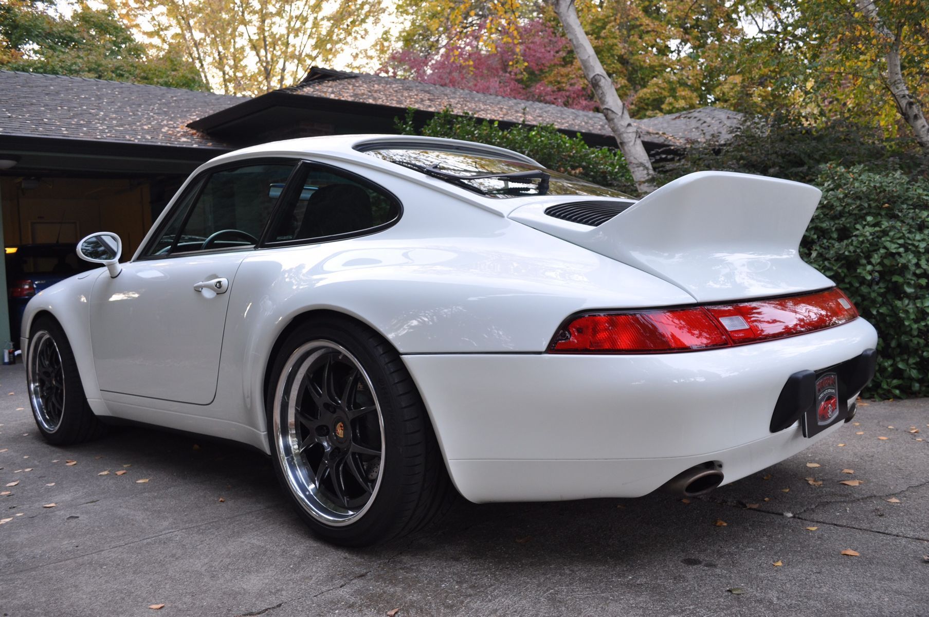 1995 Porsche 911 | Kate Cavell's 993 Porsche 911 on Forgeline GA3 Wheels