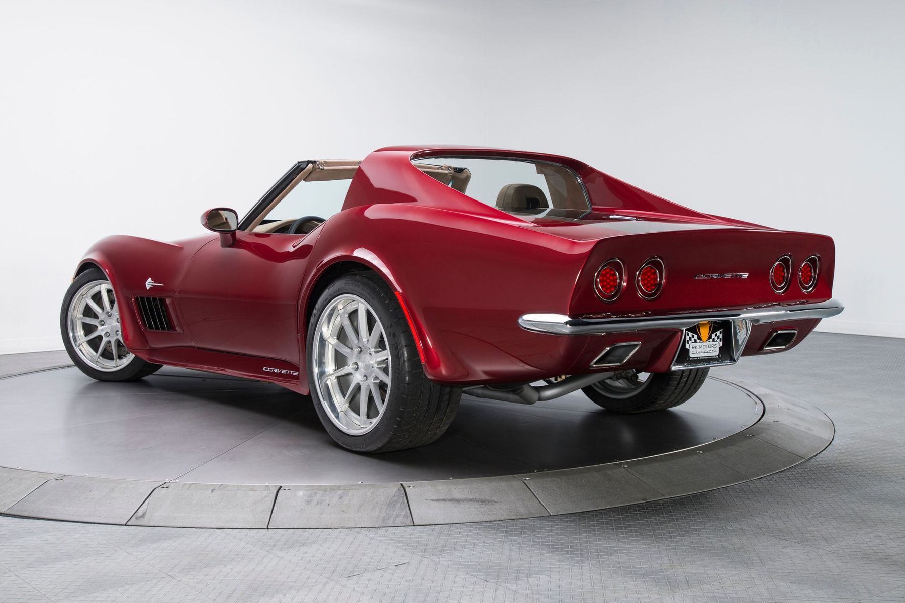 1972 Chevrolet Corvette Stingray | Keith Standish’s 1972 Chevrolet Corvette on Forgeline RB3C Wheels