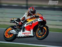 Marquez makes it look easy