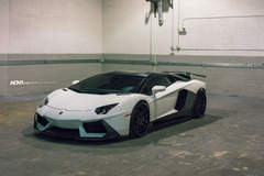 Lamborghini Aventador LP700-4