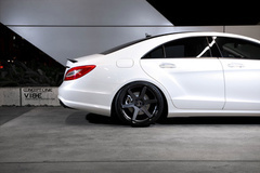 2013 Mercedes-Benz CLS550 on Concept One CS6.0's