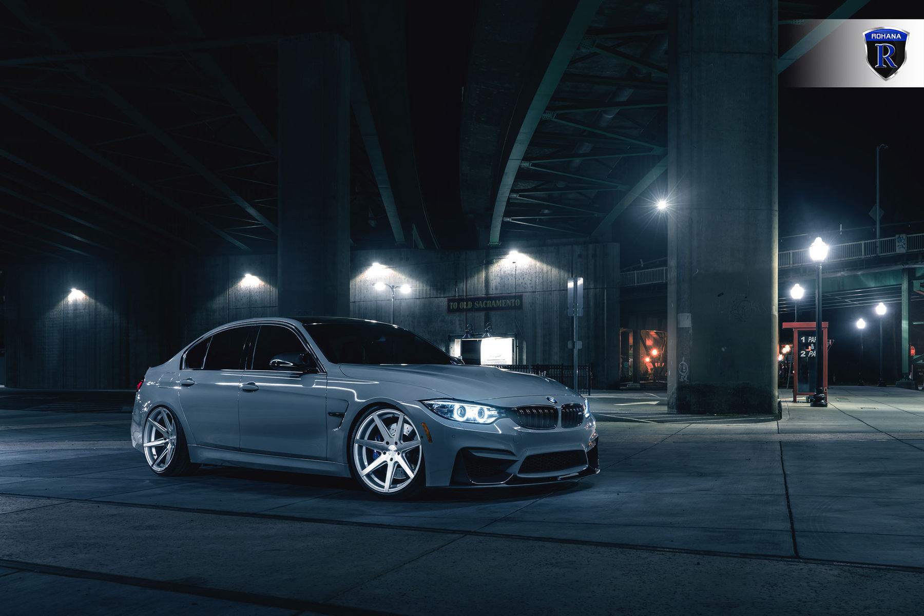 2016 BMW M4 | BMW M4 - Gray Side Shot