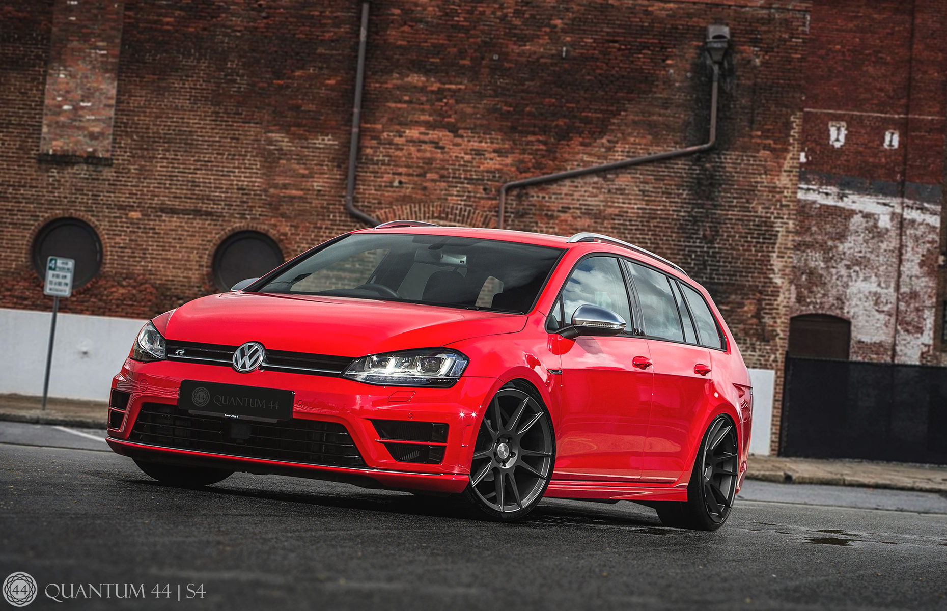  Volkswagen Golf R | Quantum44 S4 Wheels - Volkswagen Golf R estate  