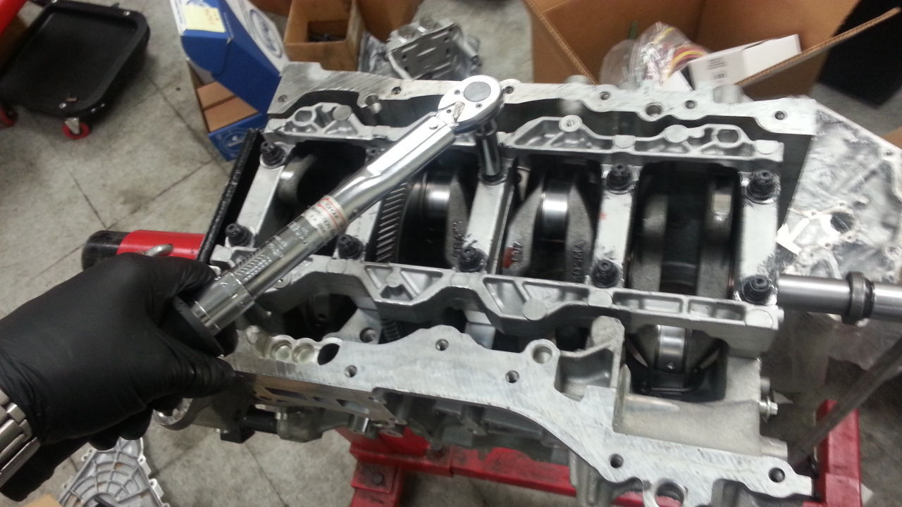 2015 Ford Mustang | 2015 Mustang EcoBoost V4 Engine Block