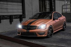'12 Mercedes-Benz C63 AMG on XO Caracas