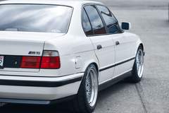 H&R 1991 BMW M5