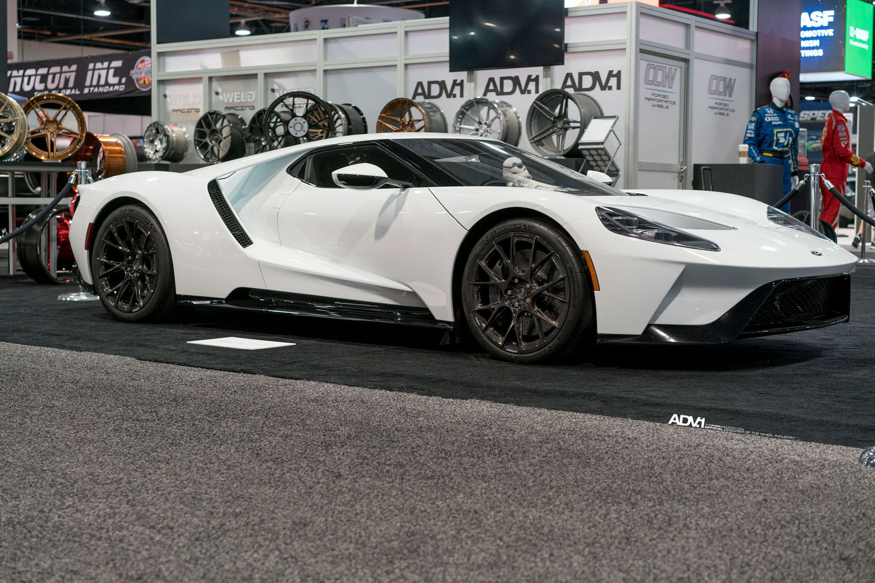 2018 Ford GT | ADV.1 SEMA Show - Ford GT with Carbon Fiber Wheels