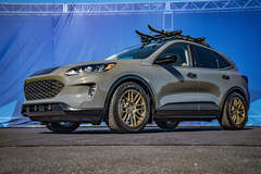2020 Ford Escape SEL AWD “Urban” Escape By LGE-CTS Motorsports -  low front 3/4