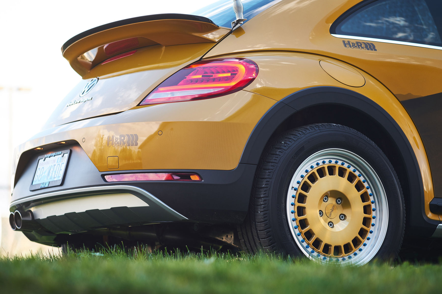 2016 Volkswagen New Beetle | H&R 2016 Beetle Dune - Rotiform Wheels