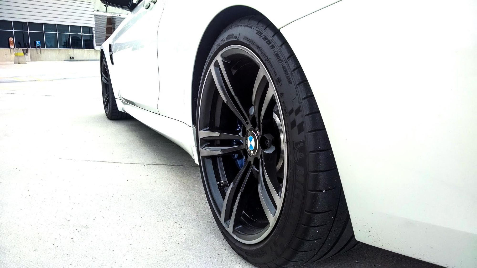 2015 BMW M4 | M4 stock wheels