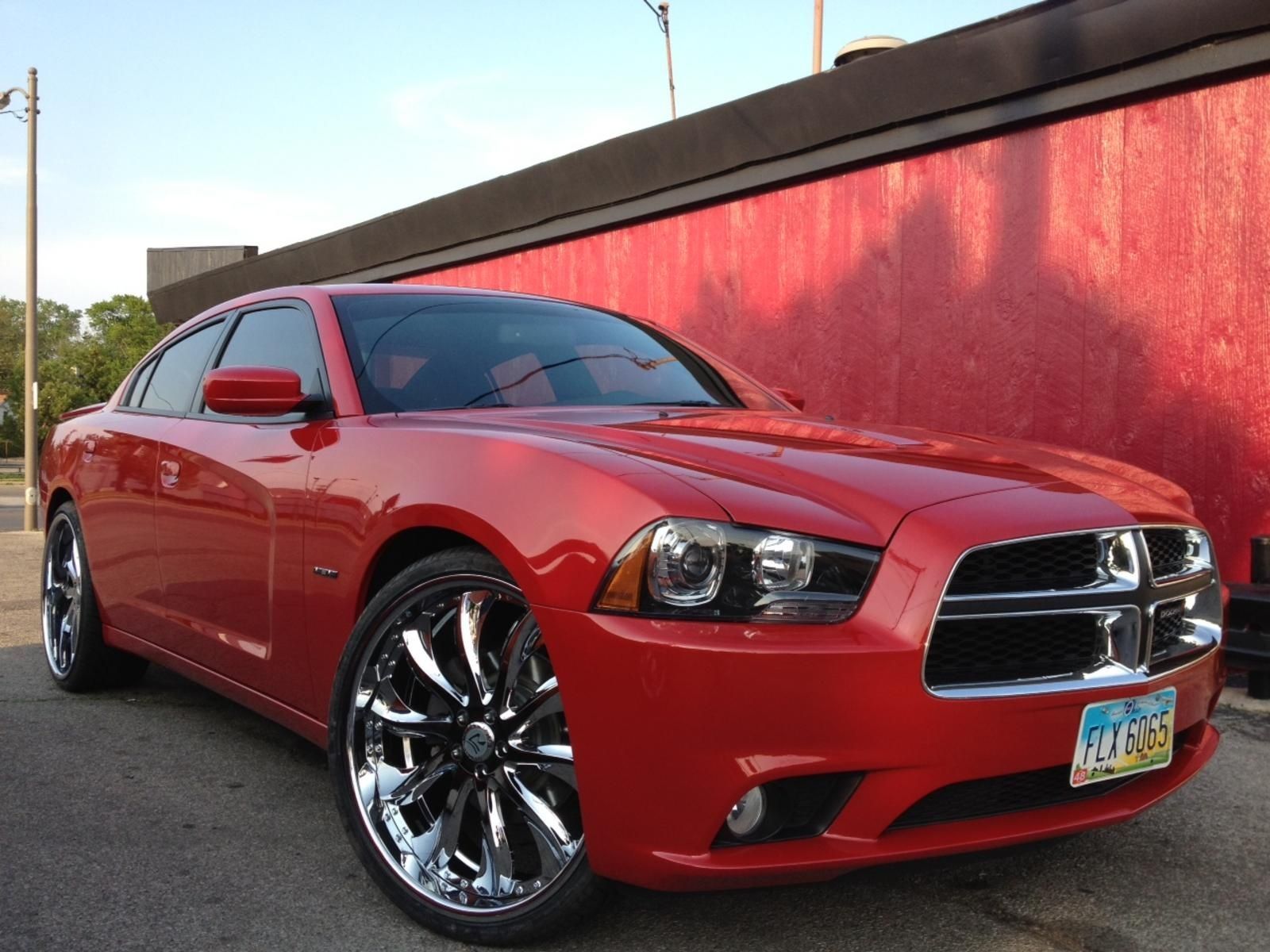 Dodge Charger 2010 седан