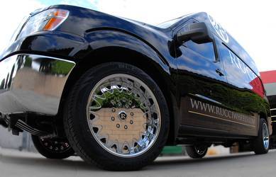 2010 Nissan NV200 | 2010 Nissan 