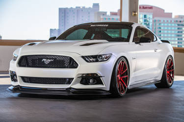 2015 Ford Mustang | 2015 Motoroso Ford Mustang Front
