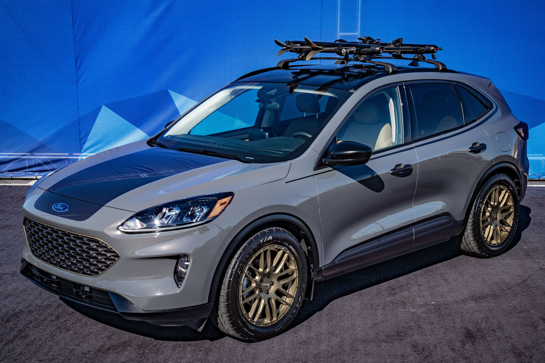 2020 Ford Escape | 2020 Ford Escape SEL AWD “Urban” Escape By LGE-CTS Motorsports - high front 3/4