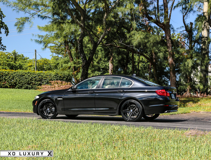 2012 BMW 5 Series | '12 BMW 528i on XO Caracas