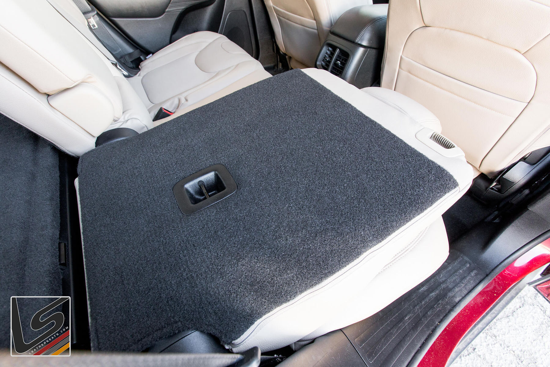 2015 Jeep Cherokee | 2015 Jeep Cherokee Interior By LeatherSeats.com