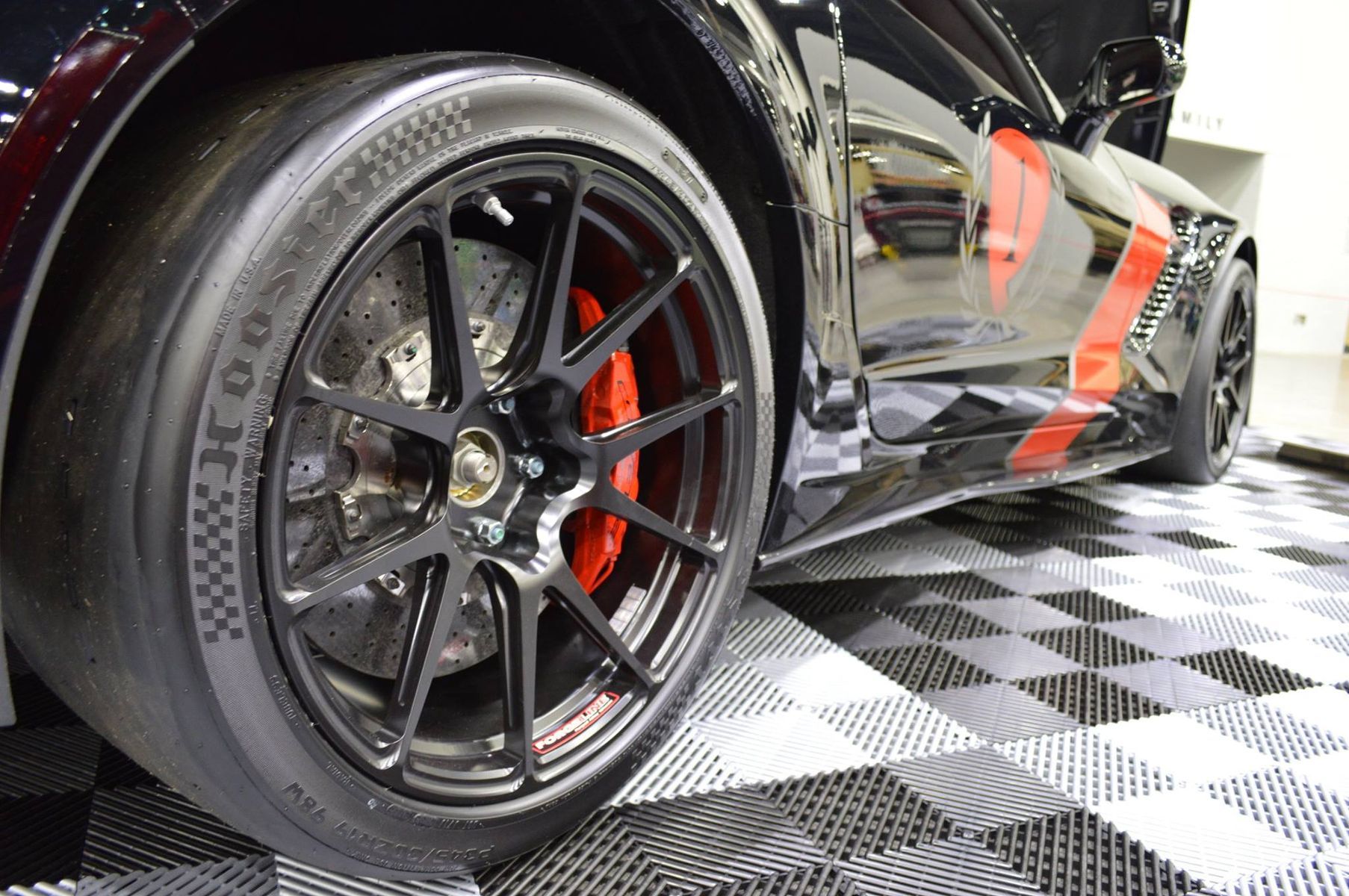 2016 Chevrolet Corvette | Richard Limperos' Weapon X-Tuned C7 Corvette Z06 on Forgeline One Piece Forged Monoblock GA1R Open Lug Wheels