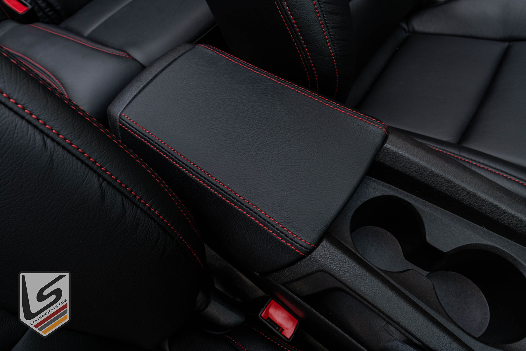 2015 Chevrolet Camaro | 2015 Chevrolet Camaro Interior By LeatherSeats.com
