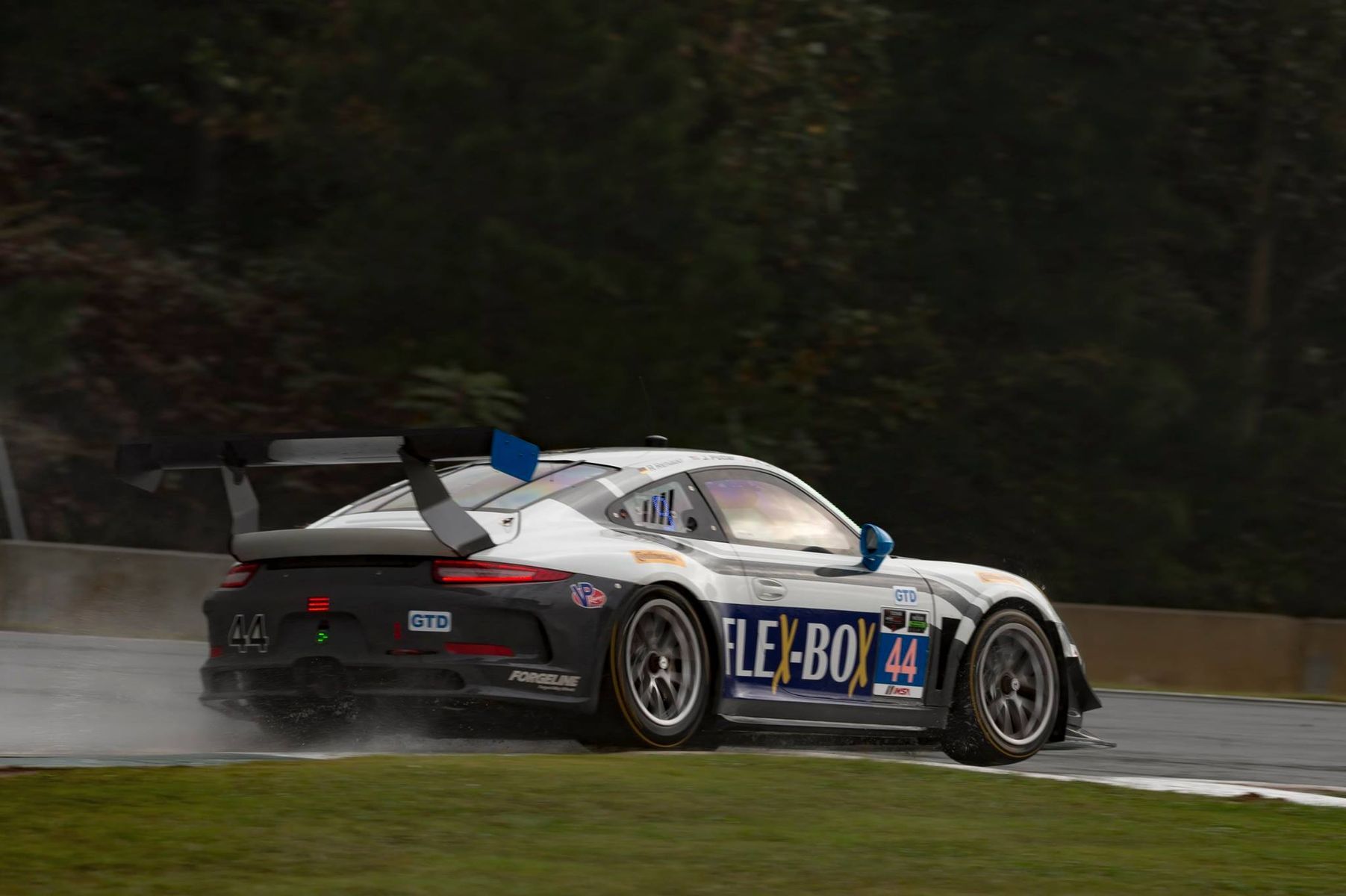 2015 Porsche 911 | Magnus Racing #44 Porsche Second at 2015 Petit Le Mans