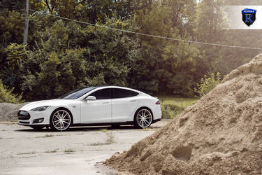 Tesla Model s P85