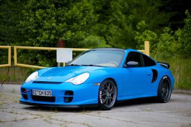 Mexico Blue wrapped 996 Turbo