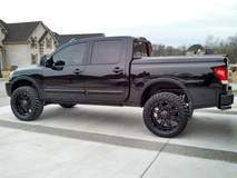 2013 Nissan Titan LSII Series