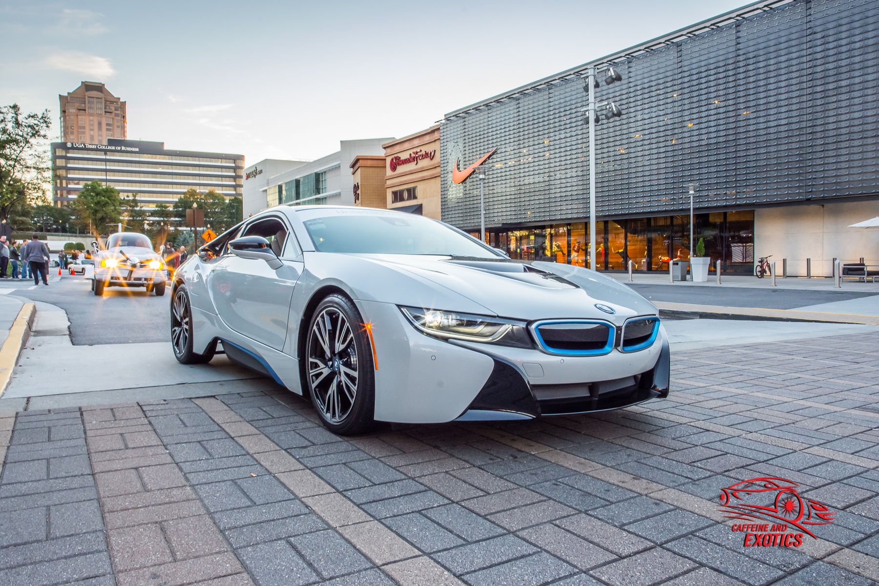 2015 BMW i8 | BMW i8 Rolling Into Caffeine & Exotics