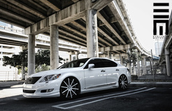 '09 Lexus LS460 on XO Tokyo's