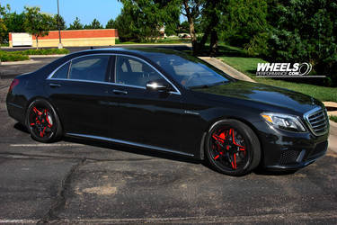 2014 Mercedes-Benz S-Class | OUR CLIENT'S MERCEDES S63 AMG WITH 20" FORGIATO F2.14 WHEELS - Passenger Side Shot