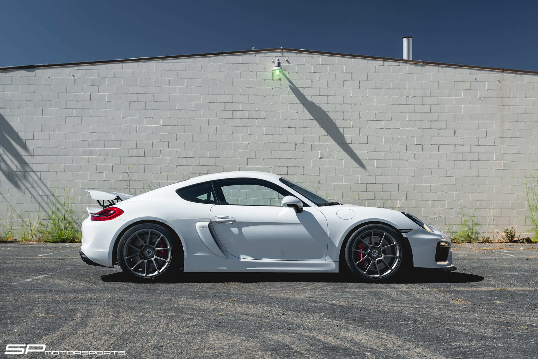 Porsche Cayman | White Porsche Cayman GT4 by SP Motorsports on Forgeline One Piece Forged Monoblock GS1R Wheels